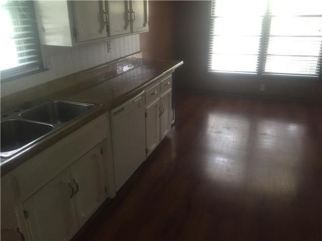 5219 Mccoy St, Kansas City, MO 64133