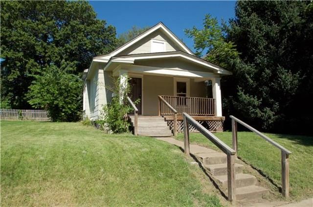 6040 Forest Ave, Kansas City, MO 64110
