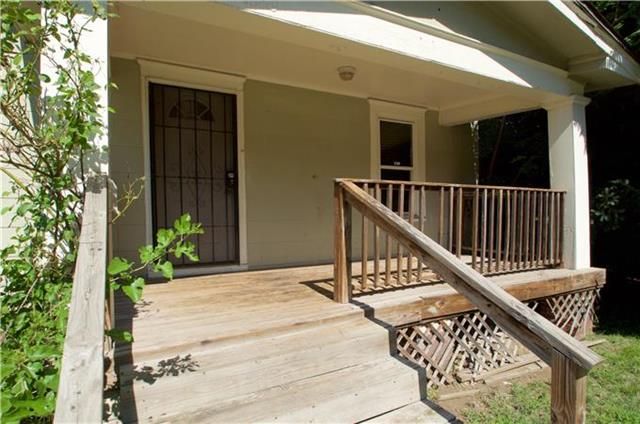 6040 Forest Ave, Kansas City, MO 64110