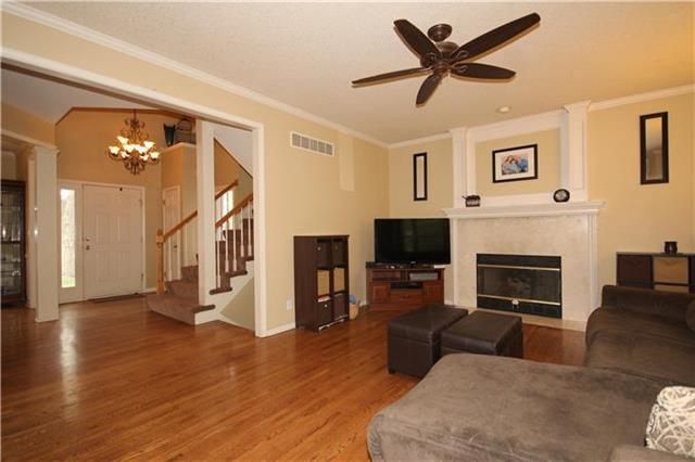 7644 N Rhode Ave, Kansas City, MO 64152