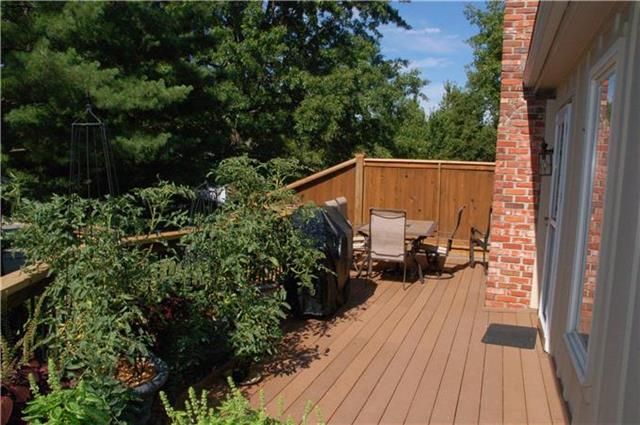 8303 W 119th Ter, Overland Park, KS 66213