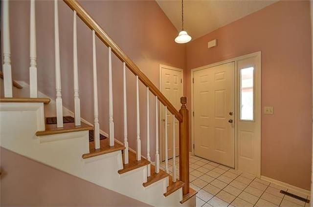 8601 N Mcdonald Ave, Kansas City, MO 64153