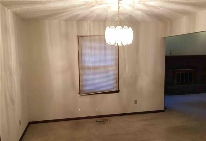 11709 Bristol Ave, Kansas City, MO 64134