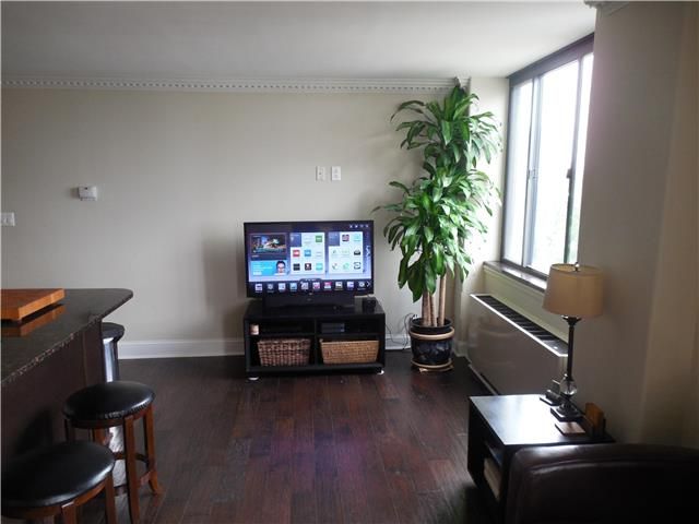 700 E 8th Unit 11 E St, Kansas City, MO 64106