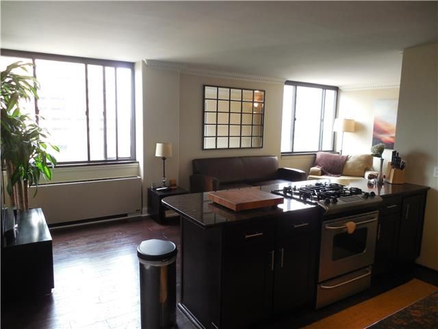 700 E 8th Unit 11 E St, Kansas City, MO 64106
