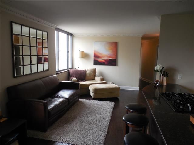 700 E 8th Unit 11 E St, Kansas City, MO 64106