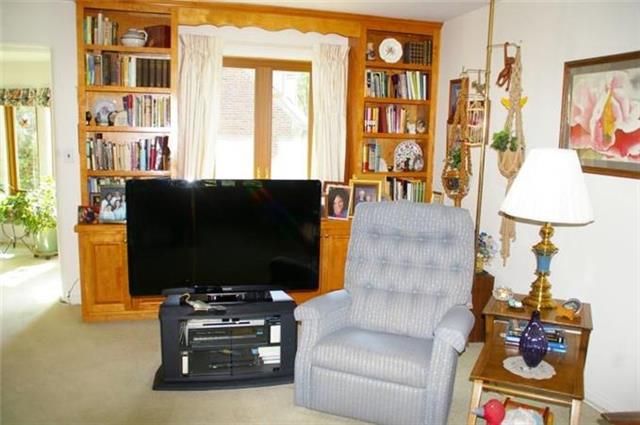 1506 Crescent Rd, Lawrence, KS 66004