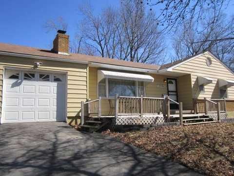 12704 E Erickson Rd, Independence, MO 64055