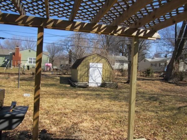 12704 E Erickson Rd, Independence, MO 64055