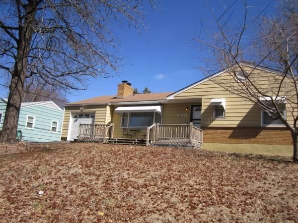 12704 E Erickson Rd, Independence, MO 64055