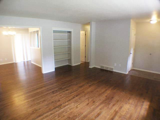 11811 Fuller Ave, Kansas City, MO 64134