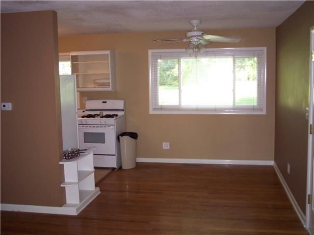 11100 E 49 St, Kansas City, MO 64133