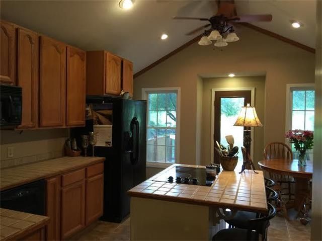 511 Columbia Rd, Liberty, MO 64068