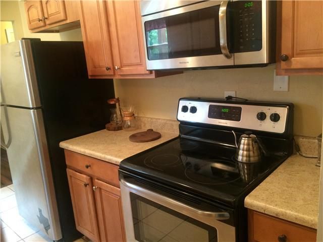 3905 E 107th Ter, Kansas City, MO 64137