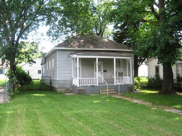 413 Parker St, Osawatomie, KS 66064