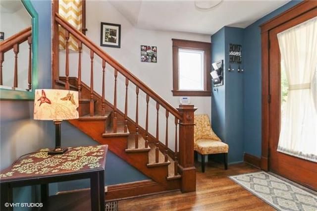 4136 Oak St, Kansas City, MO 64111