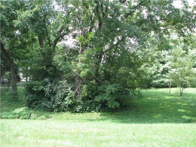 000 Hedges Ave, Raytown, MO 64133