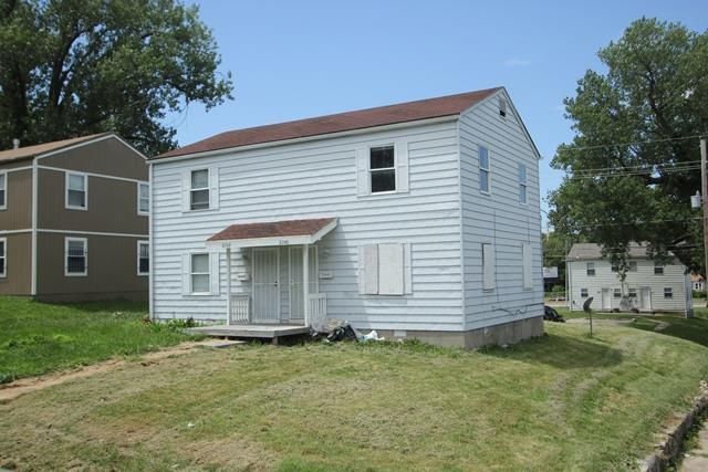 2100 Monroe Ave, Kansas City, MO 64128