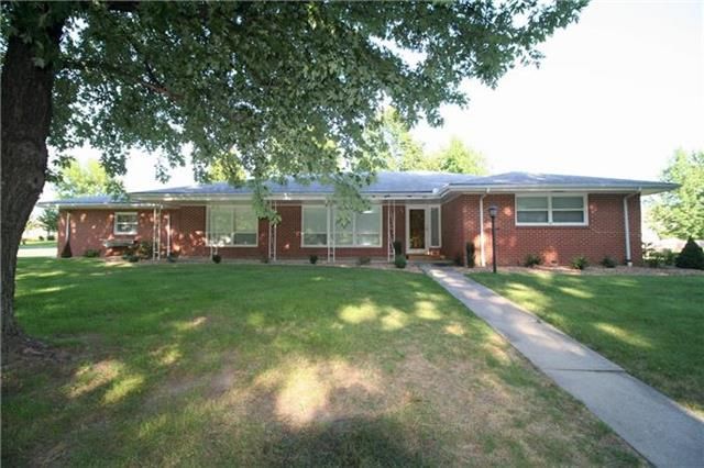 401 S Faculty Ln, Concordia, MO 64020