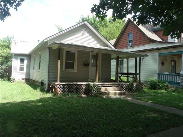 215 W 3rd Ave, Garnett, KS 66032
