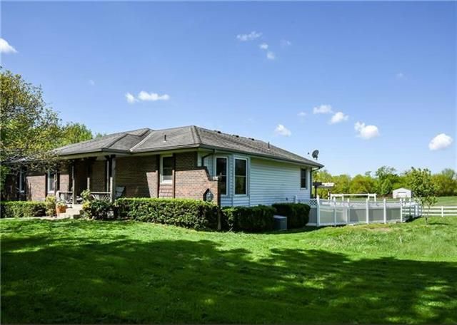20204 S Stockman Rd, Belton, MO 64012