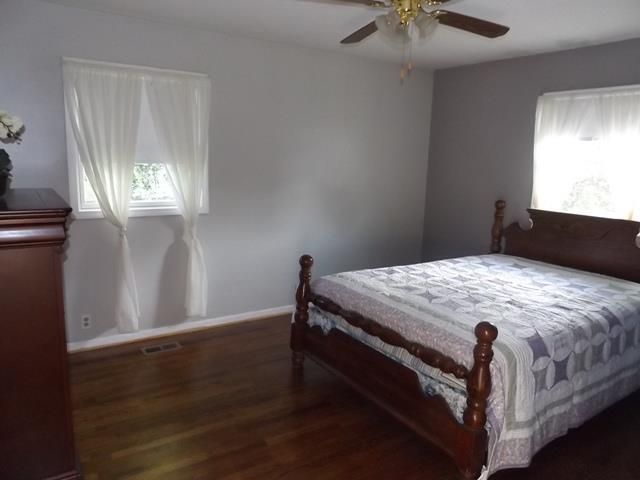 106 Crest Dr, Excelsior Springs, MO 64024