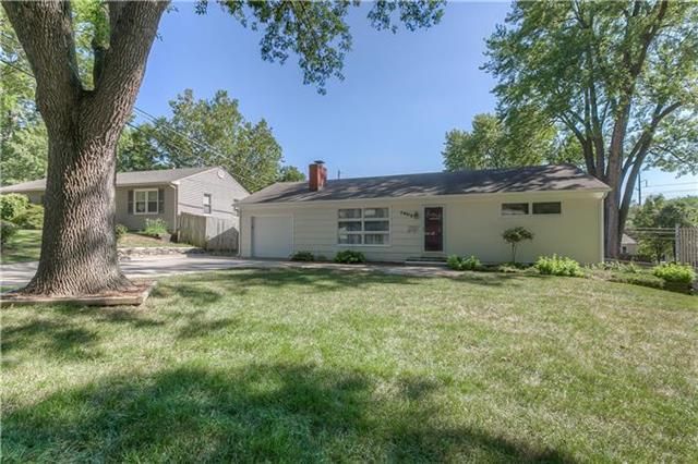 7905 W 86th Ter, Overland Park, KS 66212