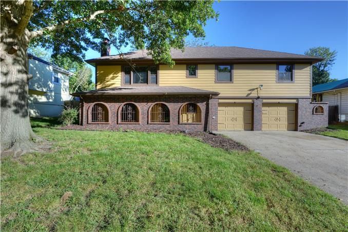 11906 E 56th Ter, Kansas City, MO 64133