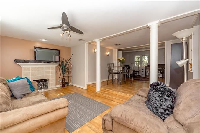 8907 Mcgee St, Kansas City, MO 64114