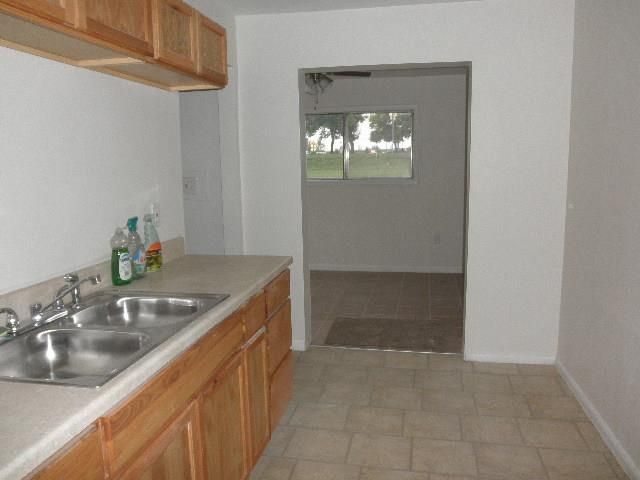 18 S Edgemere Ct, Olathe, KS 66061