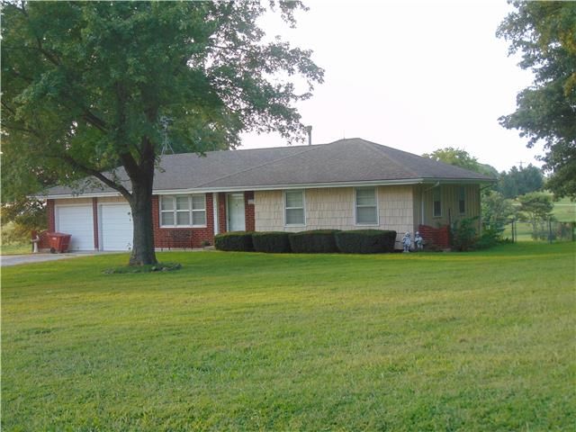 7277 Willow Dr, Odessa, MO 64076