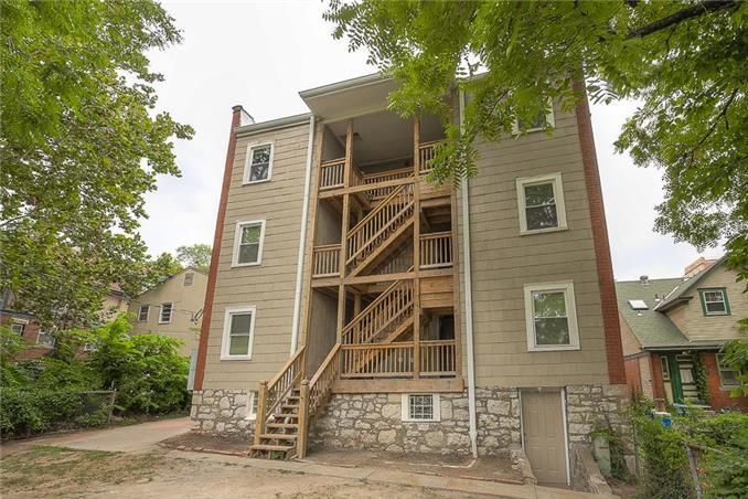 3603 Central St, Kansas City, MO 64111