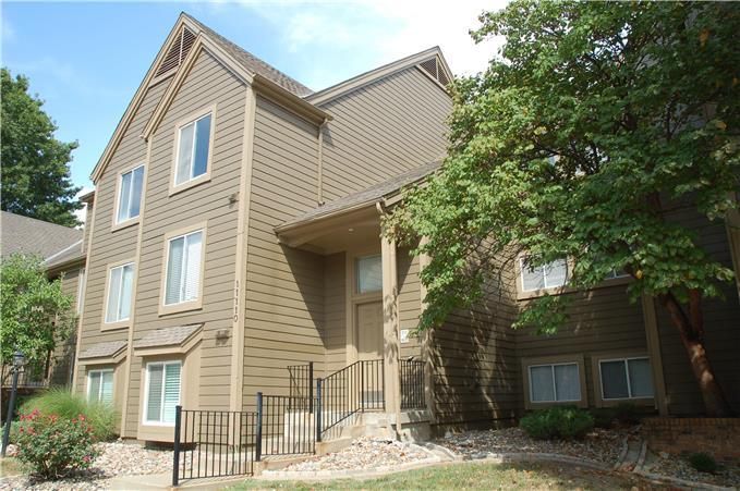 11110 Nieman Rd, Overland Park, KS 66210