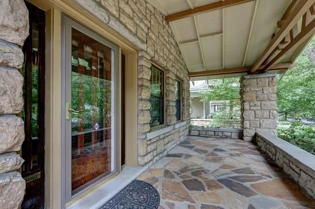 5746 Harrison St, Kansas City, MO 64110