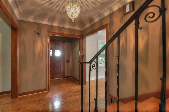1007 W 69th St, Kansas City, MO 64113
