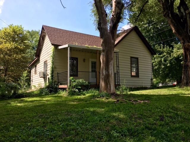 602 N 3rd St, Plattsburg, MO 64477