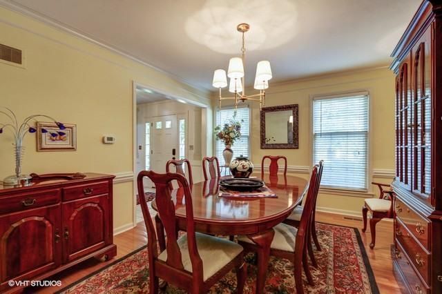 10429 Flint St, Overland Park, KS 66214
