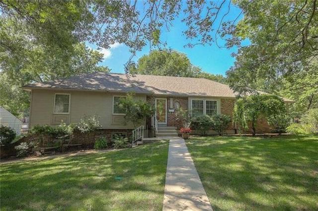 10900 Tracy Ave, Kansas City, MO 64131