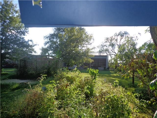 29437 NW Barton Rd, Garnett, KS 66032