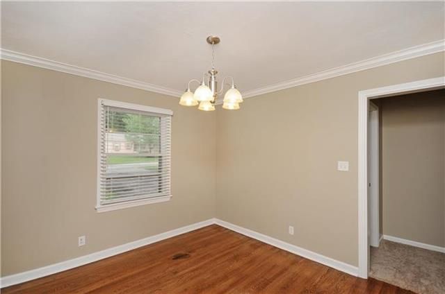 7119 Beverly St, Overland Park, KS 66204
