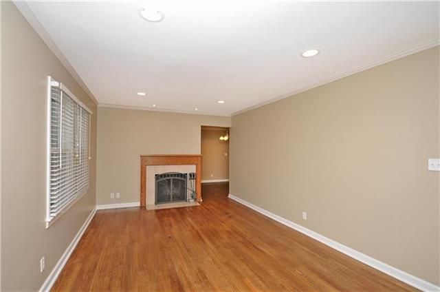 7119 Beverly St, Overland Park, KS 66204