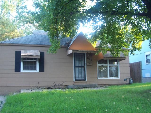 2425 Greeley Ave, Kansas City, KS 66104
