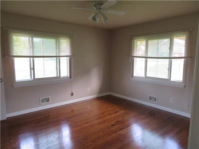 11116 E 75th St, Raytown, MO 64133