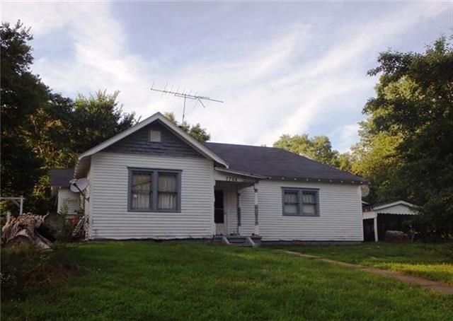 7768 North St, Dawn, MO 64638
