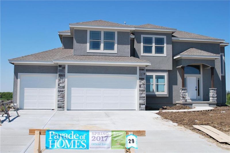 27801 E Lake Point Ct, Lee's Summit, MO 64086