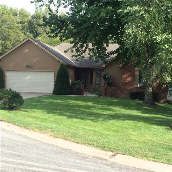 11631 Gillette St, Overland Park, KS 66210