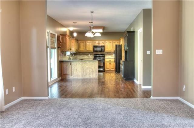 9036 N Manning Ave, Kansas City, MO 64157