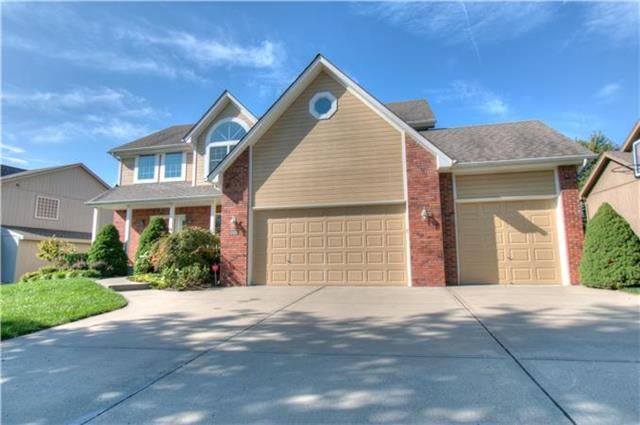 9036 N Manning Ave, Kansas City, MO 64157