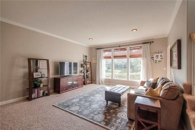 5015 W 155th Ter, Overland Park, KS 66224