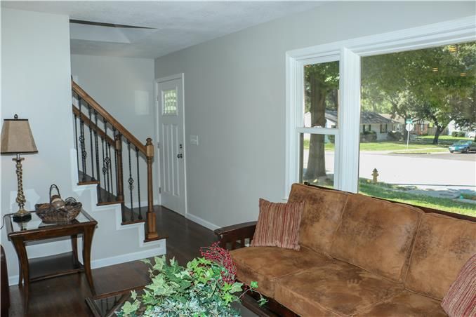9329 Antioch Rd, Overland Park, KS 66212